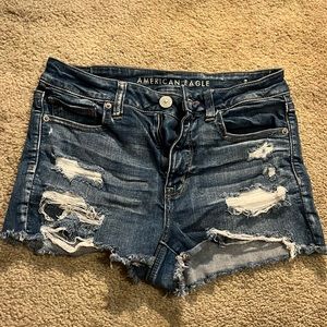 American Eagle Size 8 Hi-Rise Jean Short With Rips